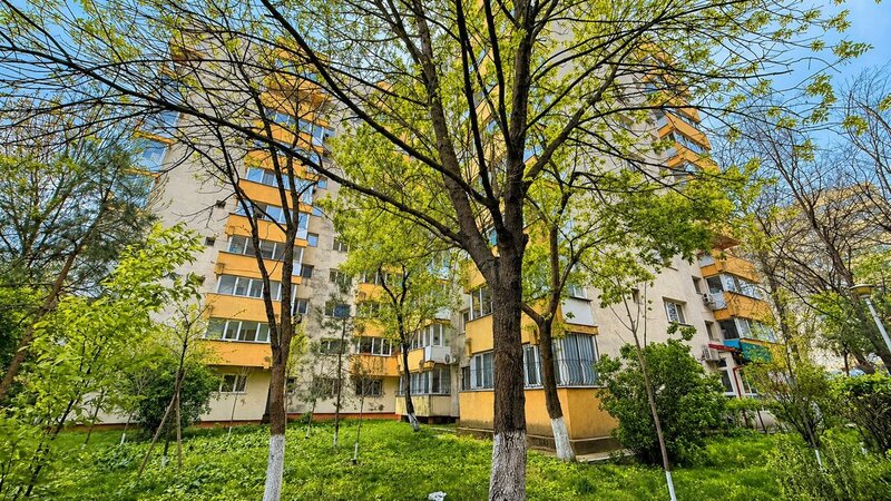 Doamna Ghica apartament 3 camere acces direct Parc Plumbuita, renovat