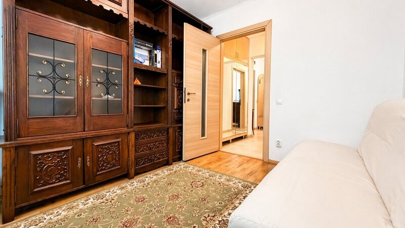 Doamna Ghica apartament 3 camere acces direct Parc Plumbuita, renovat