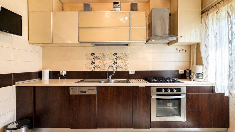 Doamna Ghica apartament 3 camere acces direct Parc Plumbuita, renovat